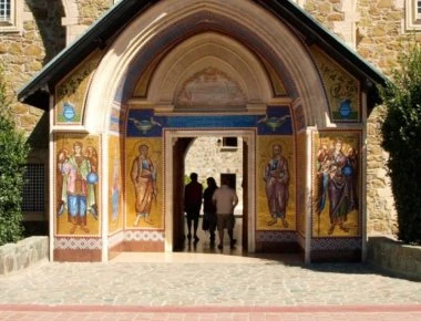 Πλήθος προσκυνητών γιόρτασε την Κοίμηση της Θεοτόκου στις εκκλησίες της Κύπρου